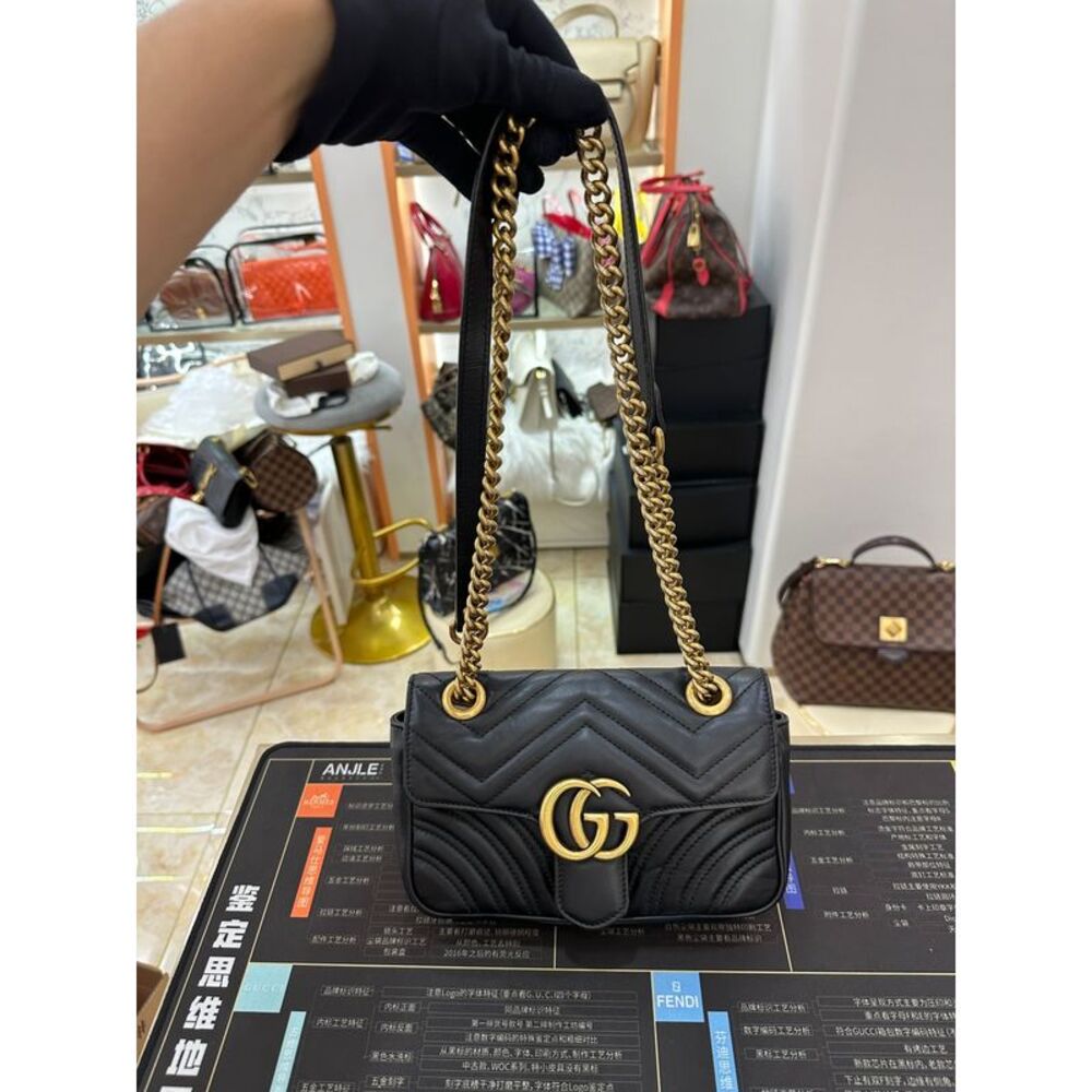 Gucci Women Pre-Loved Bag Very Good Condition